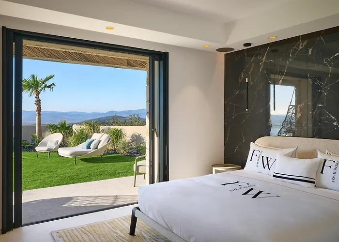 Luxury In With Gulf View Villa Port Grimaud
